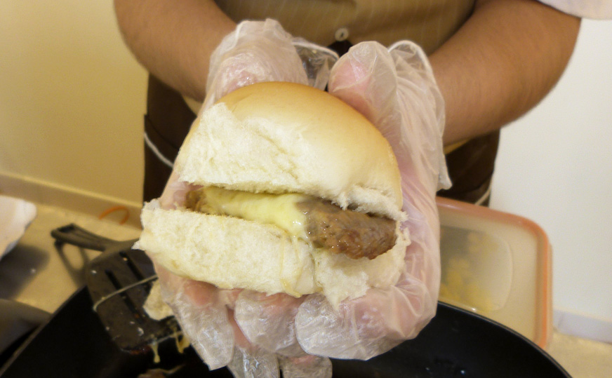 Barraquinha de mini hambúrguer festa infantil